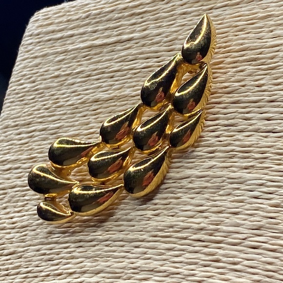 Vintage signed Givenchy abstract brooch pin - Picture 3 of 6